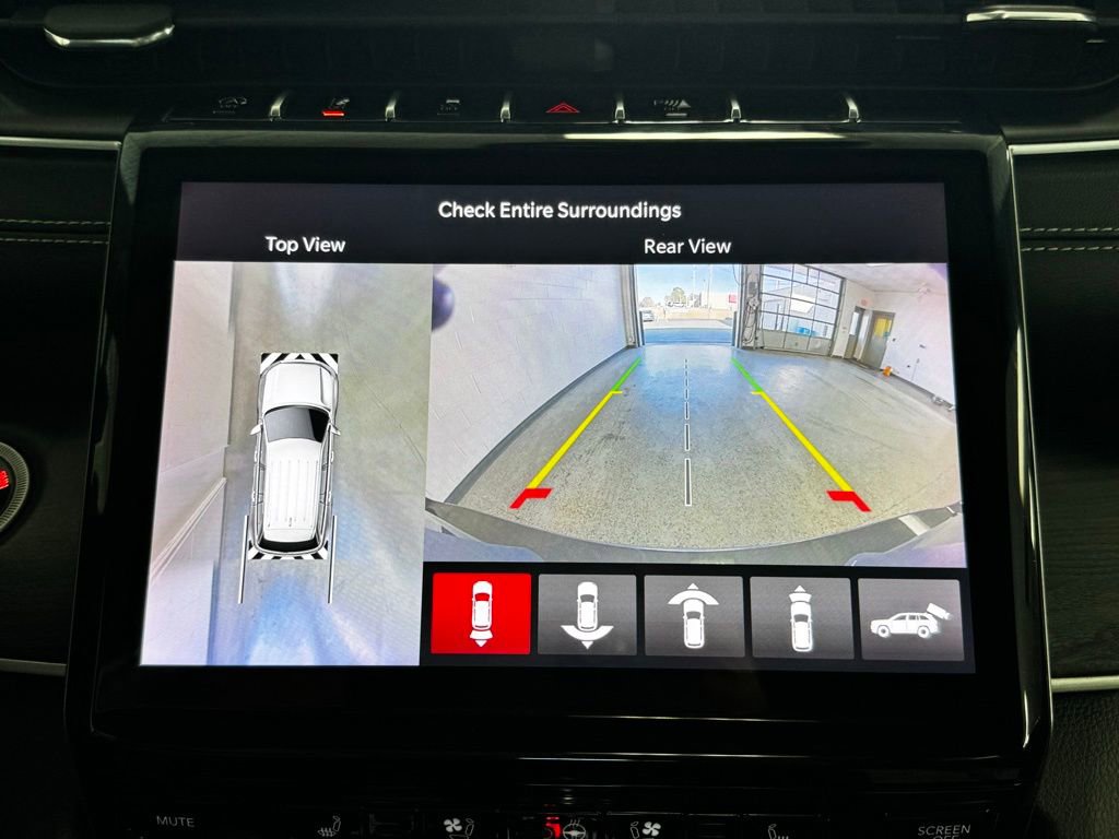 Certified 2024 Jeep Grand Cherokee L Limited w/ Luxury Tech Group II image 19