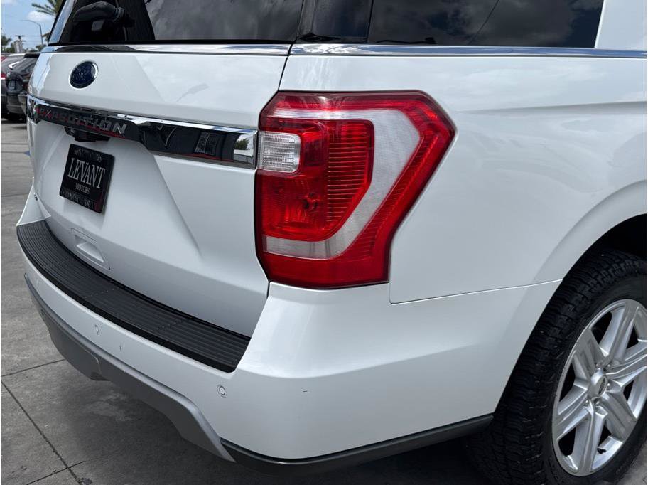 Used 2020 Ford Expedition XLT w/ Equipment Group 202A AWD/4WD image 10