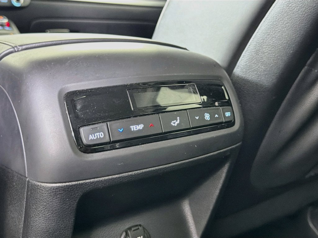 Used 2025 Hyundai Palisade SEL FWD image 28