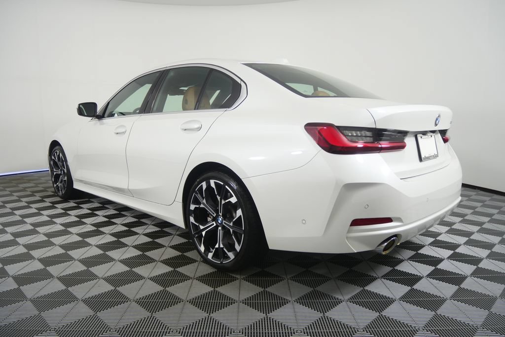 Certified 2025 BMW 330i Sedan RWD image 7