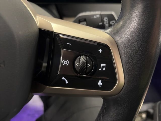 Used 2023 BMW iX xDrive50 w/ Premium Package image 20