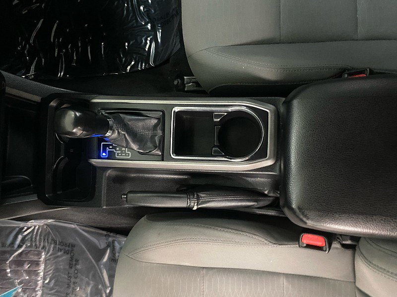 Used 2016 Toyota Tacoma SR5 w/ SR5 Appearance Package (SN) RWD image 27