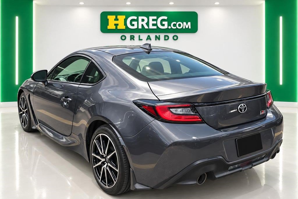 Used 2023 Toyota GR86 RWD image 2