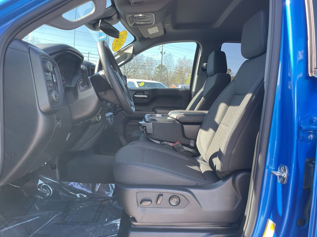 New 2026 Chevrolet Silverado 1500 Custom w/ Turbomax Blackout Package image 4