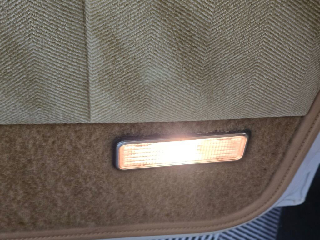 Used 1990 Dodge Grand Caravan LE image 91