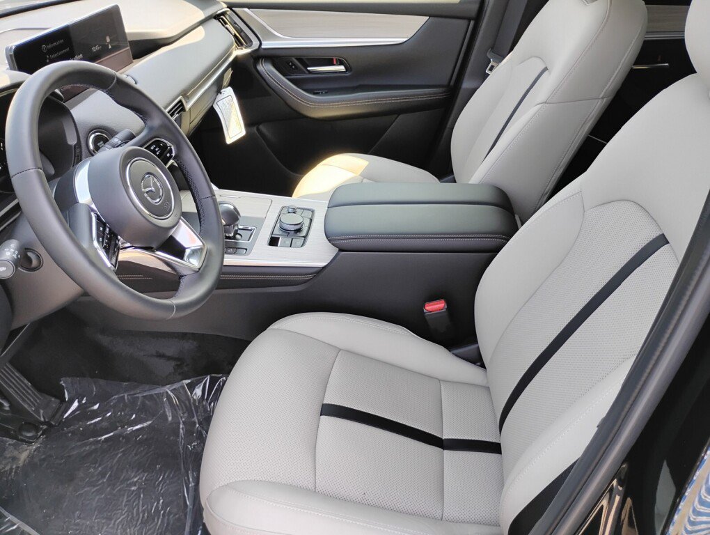 New 2025 MAZDA CX-90 3.3 Turbo w/ Preferred Package AWD/4WD image 9