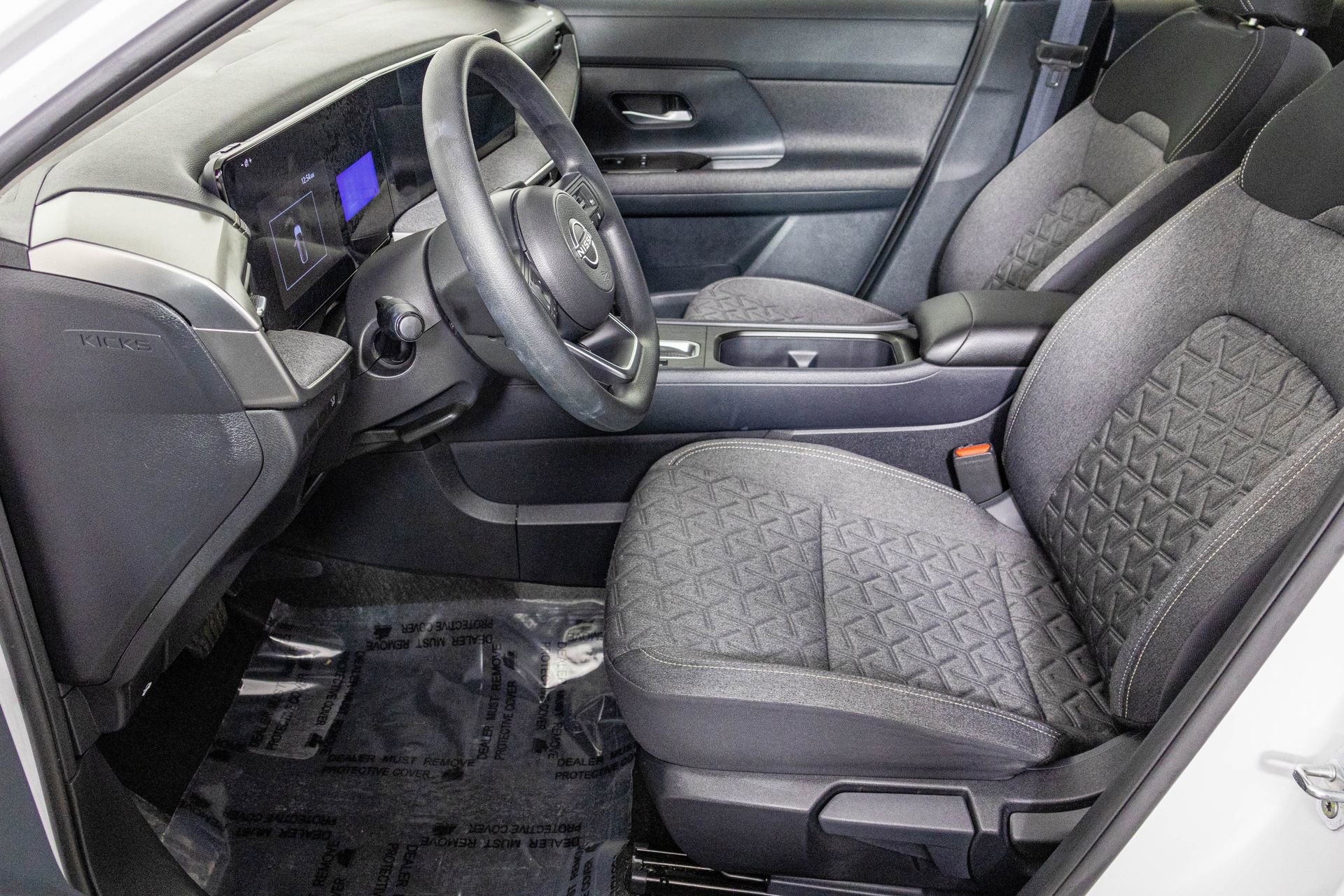 Used 2025 Nissan Kicks SV image 27