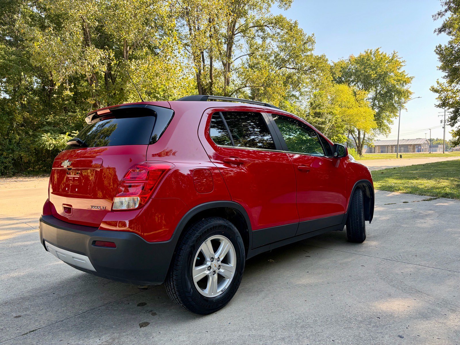 Used 2015 Chevrolet Trax LT w/ LPO, Cargo Package FWD image 8