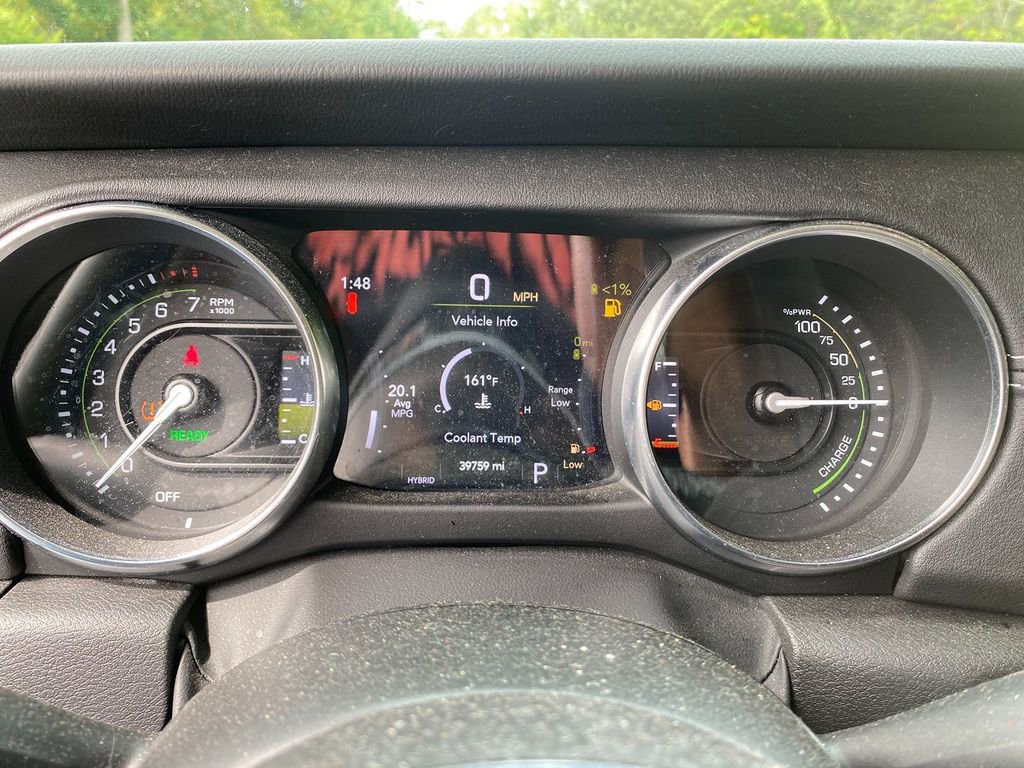 Used 2023 Jeep Wrangler Sahara AWD/4WD image 18