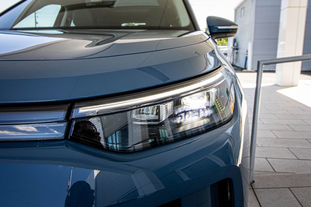 New 2026 Volkswagen Tiguan SE FWD image 6