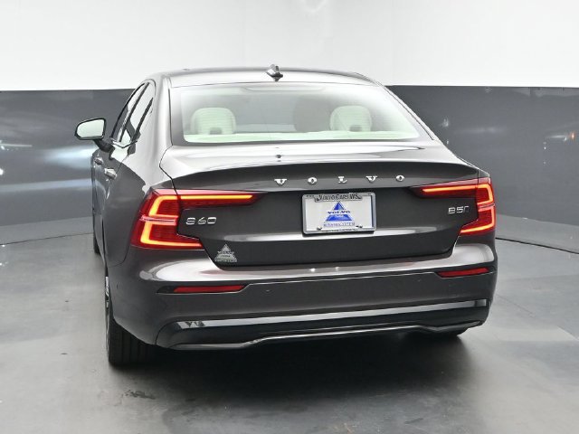 Used 2024 Volvo S60 B5 Plus w/ Climate Package AWD/4WD image 7