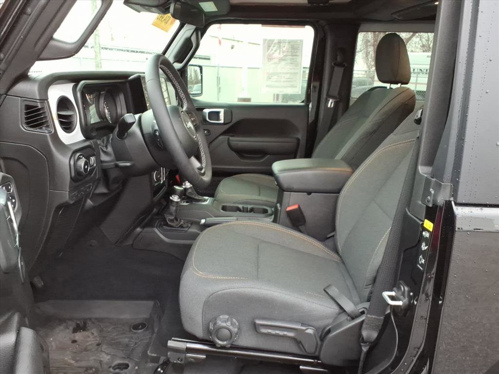 Used 2025 Jeep Wrangler Sport S image 10