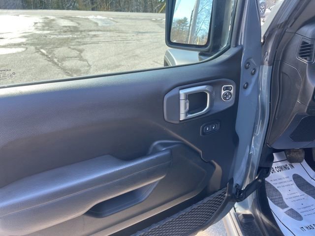 Used 2024 Jeep Wrangler Willys image 14