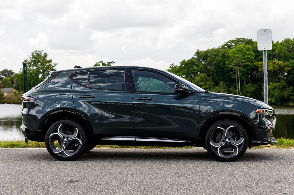 New 2026 Alfa Romeo Tonale w/ Active Assist Package AWD/4WD image 49