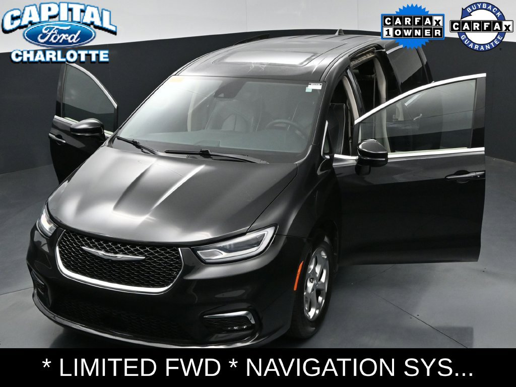 Used 2024 Chrysler Pacifica Limited FWD image 38