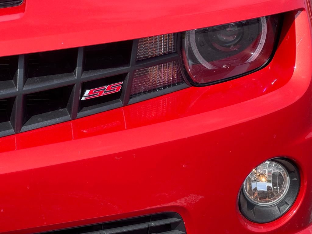 Used 2010 Chevrolet Camaro SS w/ RS Package RWD image 5