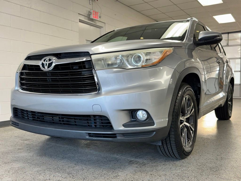 Used 2016 Toyota Highlander XLE FWD image 24