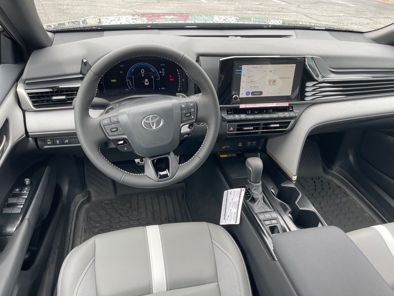 New 2026 Toyota Camry SE FWD image 4
