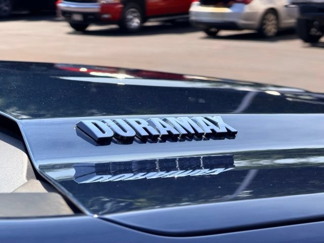 Used 2021 Chevrolet Silverado 1500 LTZ w/ LTZ Premium Package AWD/4WD image 32