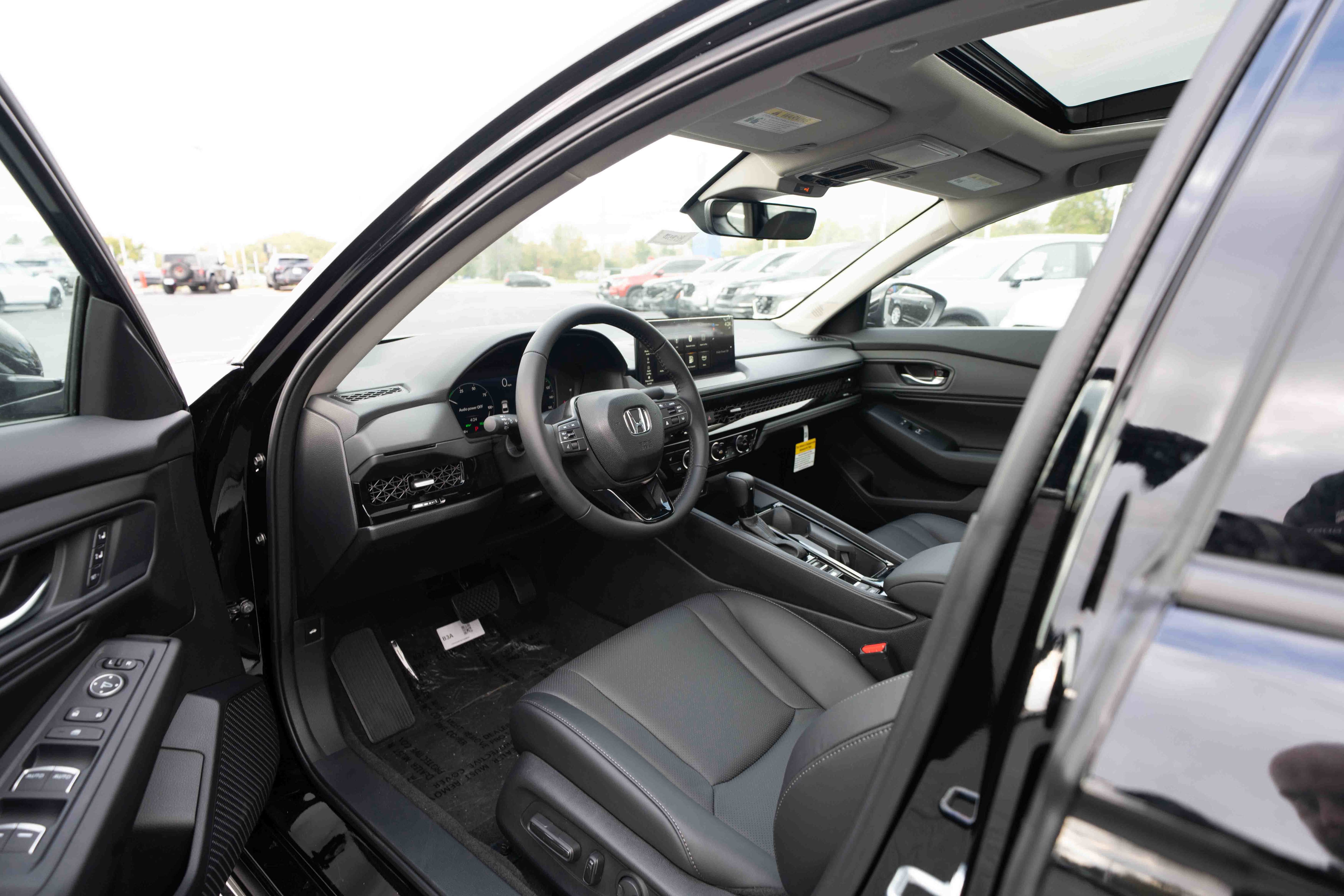 New 2025 Honda Accord EX-L image 8