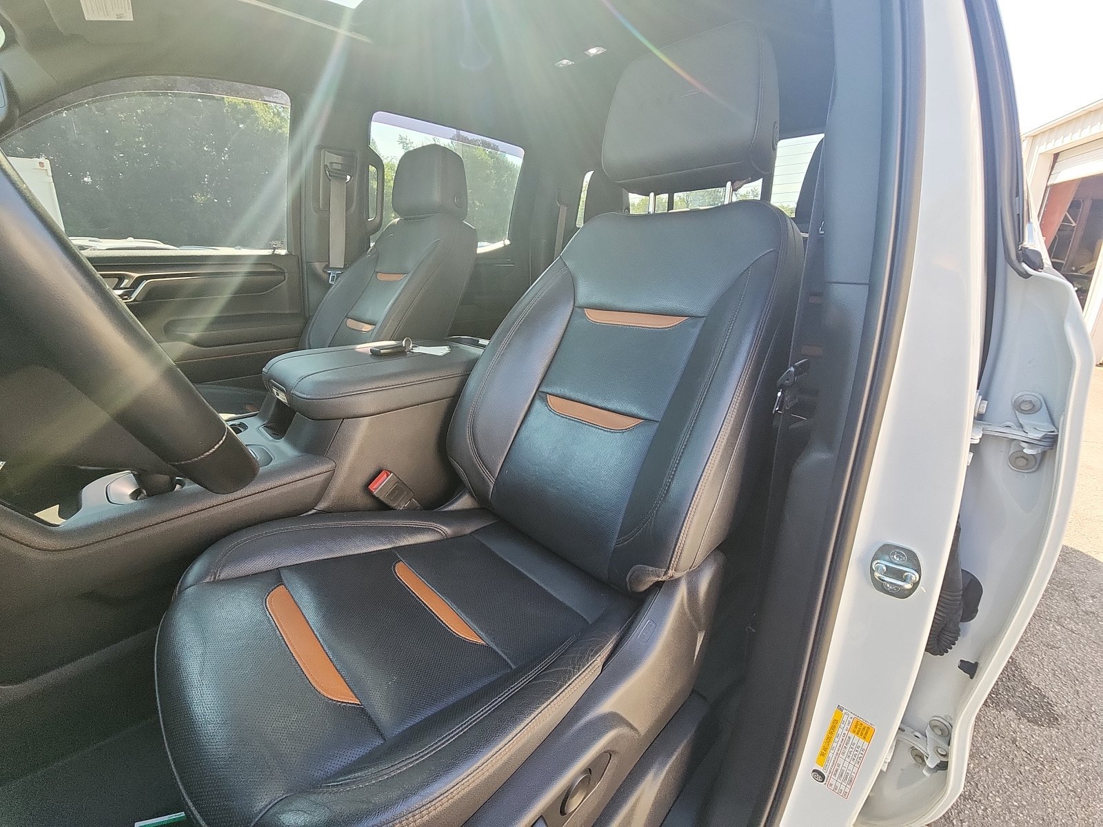 Used 2023 GMC Sierra 1500 AT4 w/ AT4 Premium Package AWD/4WD image 19