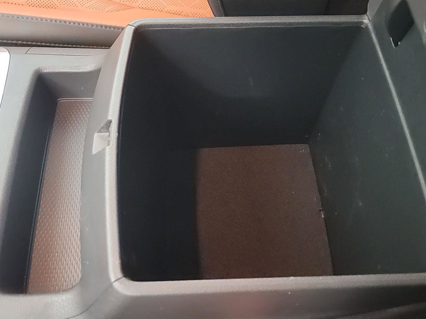 Used 2024 Kia Carnival SX image 38