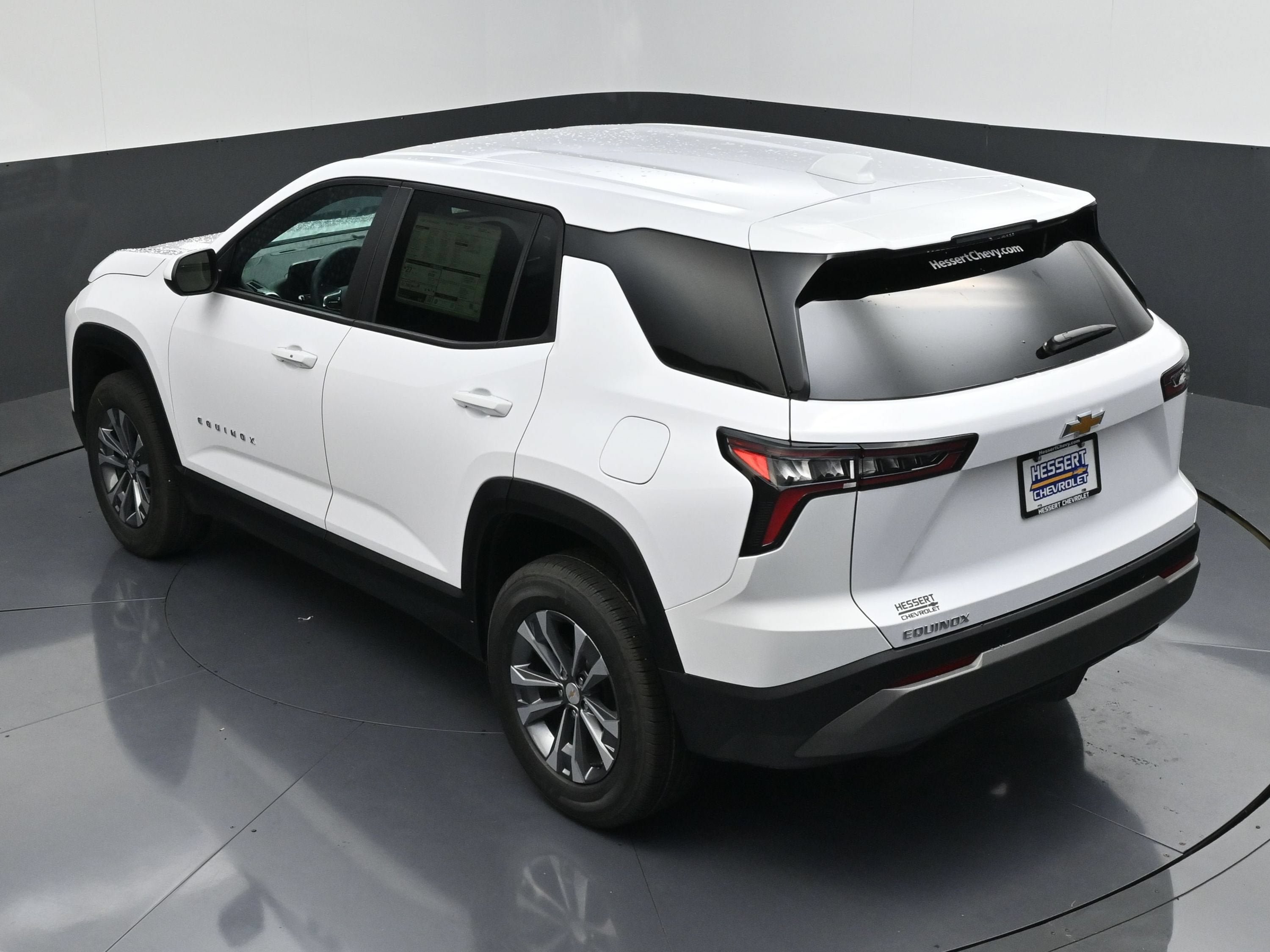 New 2027 Chevrolet Equinox LT w/ Convenience Package II FWD image 48