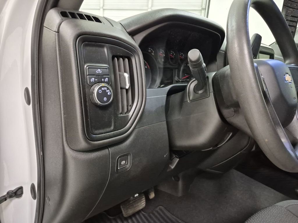 Certified 2021 Chevrolet Silverado 1500 Custom image 18