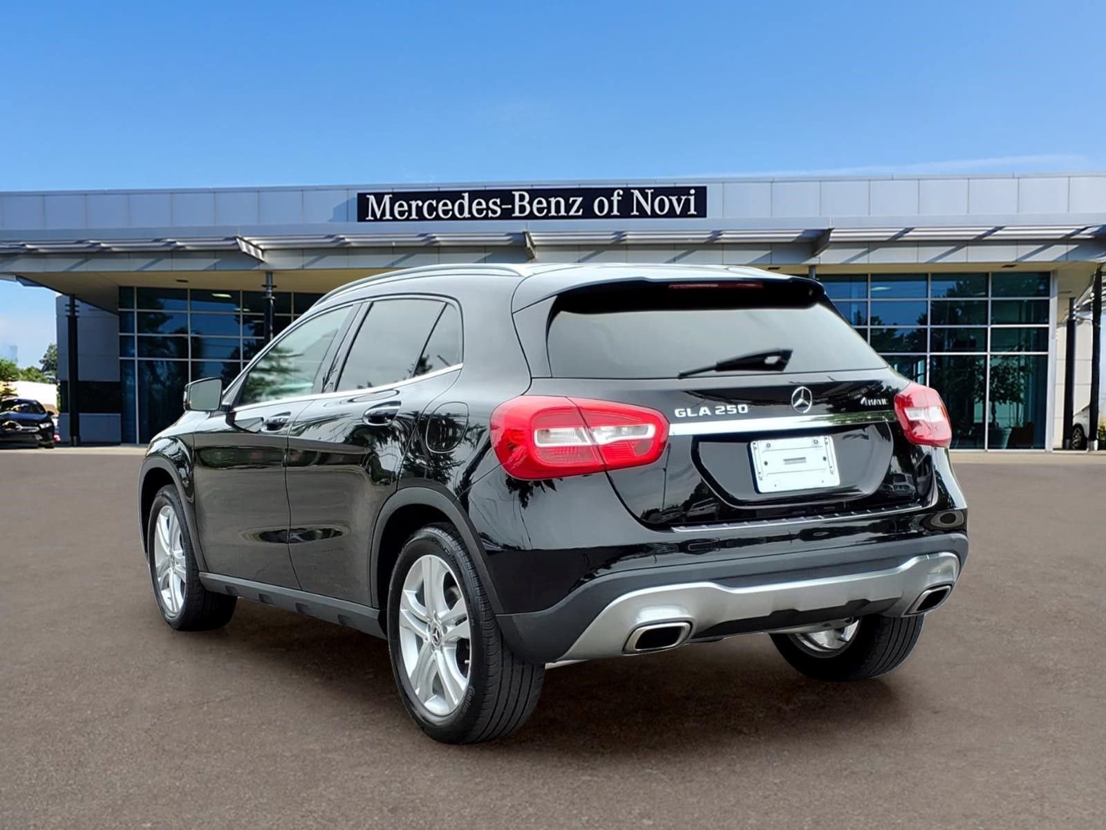 Certified 2018 Mercedes-Benz GLA 250 4MATIC image 3
