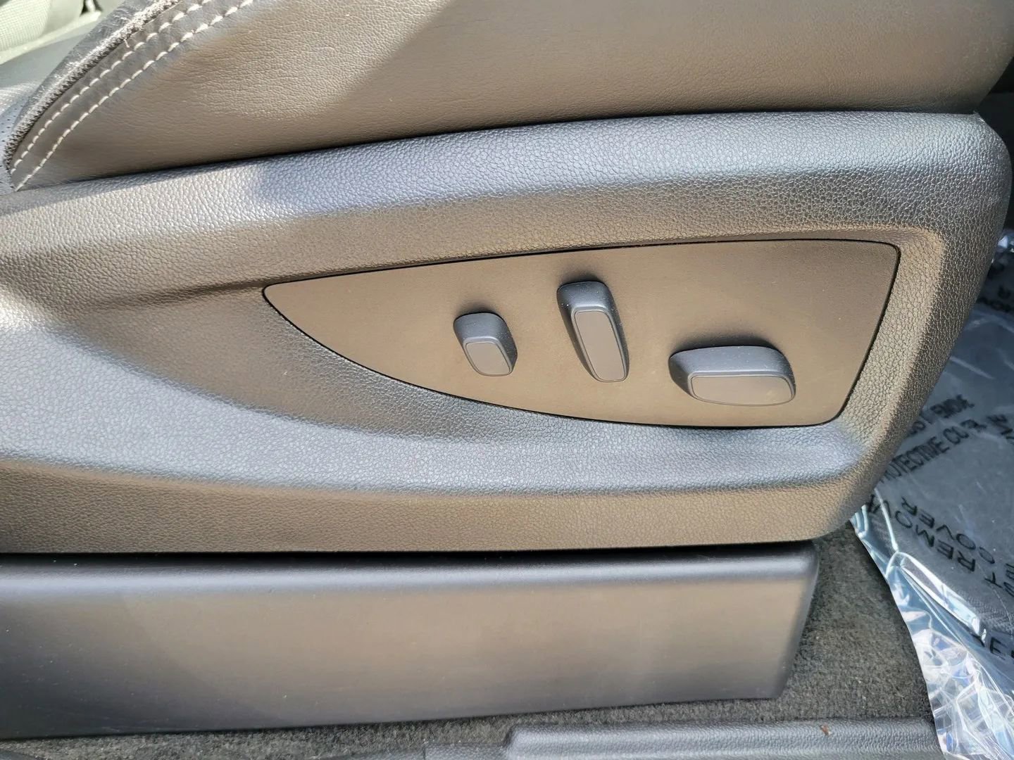 Used 2018 GMC Yukon XL Denali w/ Open Road Package image 36