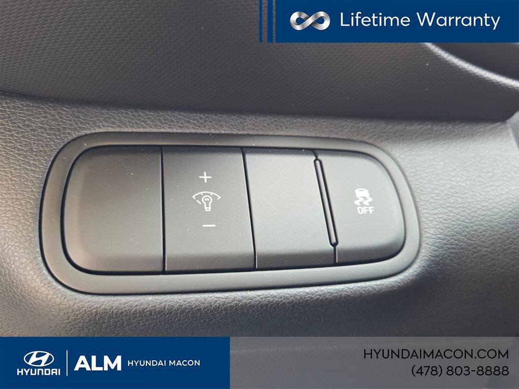 New 2025 Hyundai Venue Limited FWD image 26