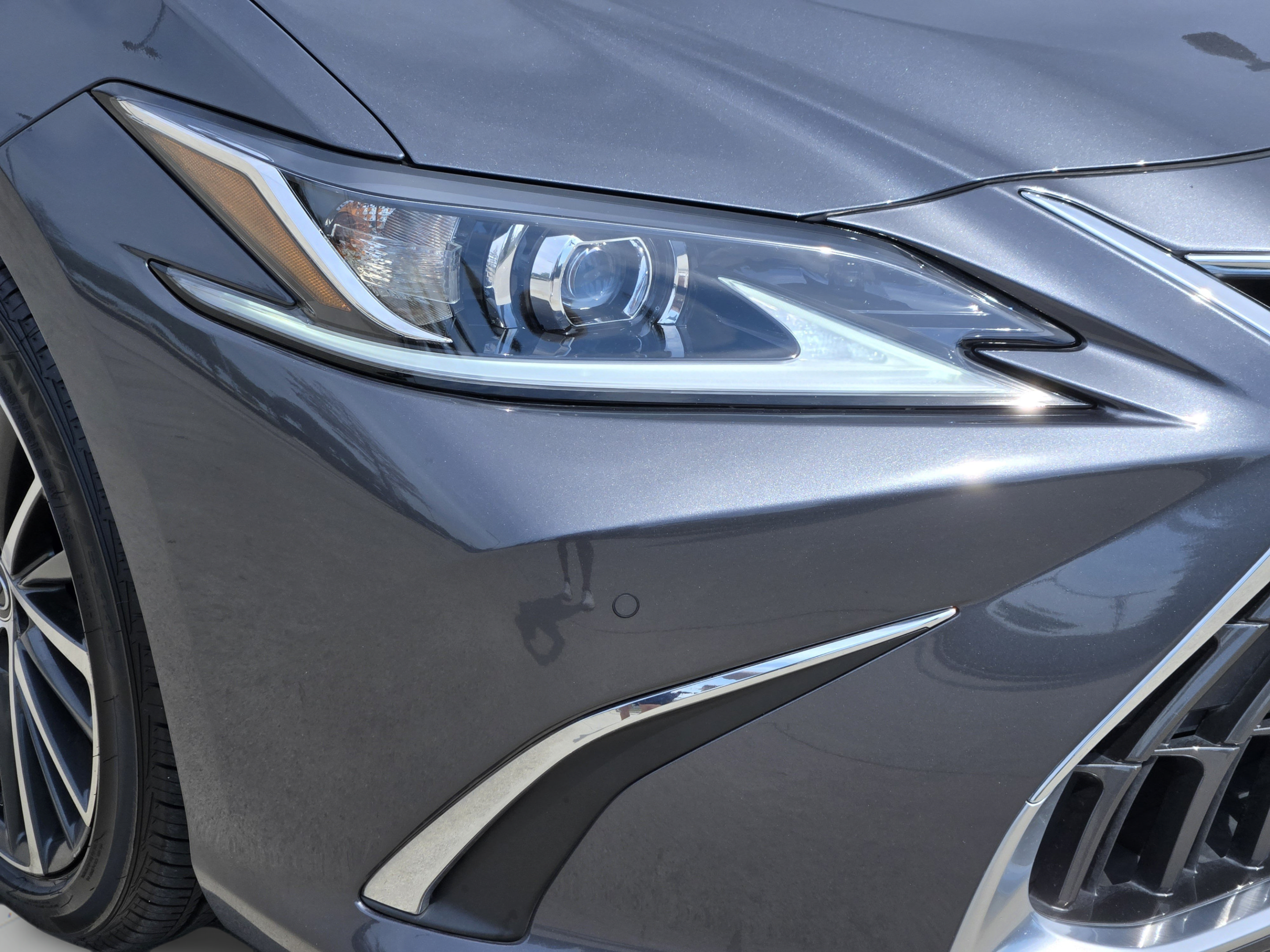 Used 2025 Lexus ES 350 w/ Premium Package FWD image 36