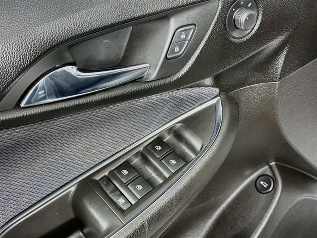 Used 2019 Chevrolet Cruze LT FWD image 17