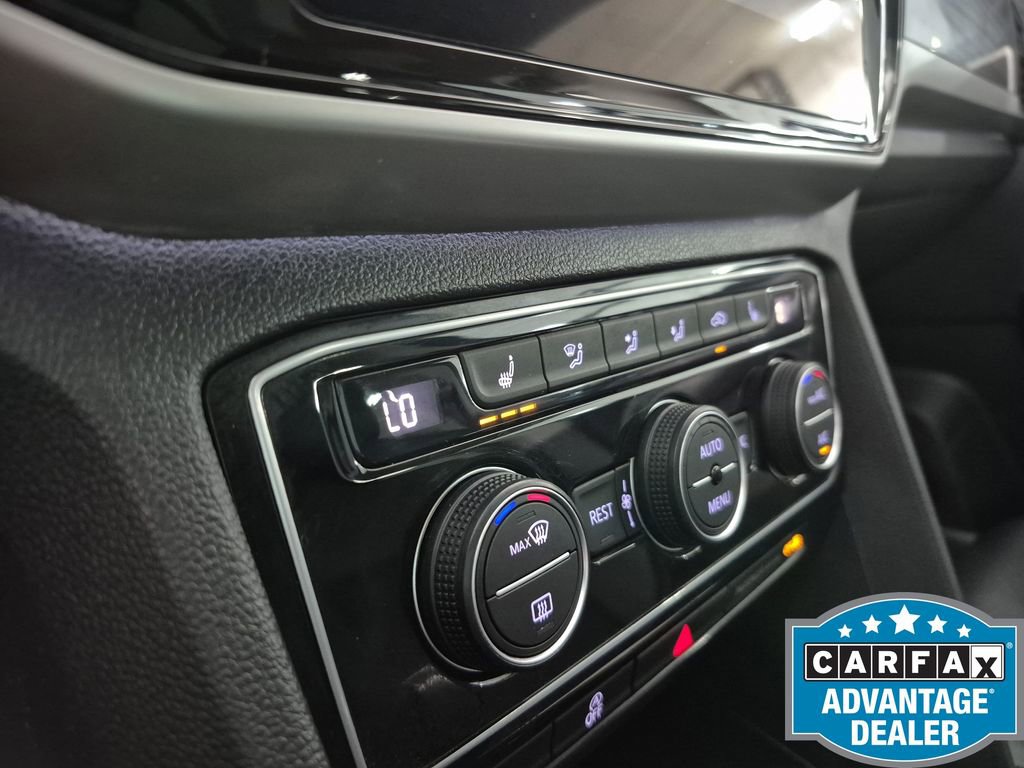 Used 2022 Volkswagen Atlas SEL AWD/4WD image 32