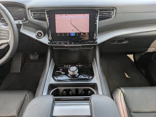 Used 2025 Jeep Wagoneer L Series II w/ Premium Group I AWD/4WD image 7