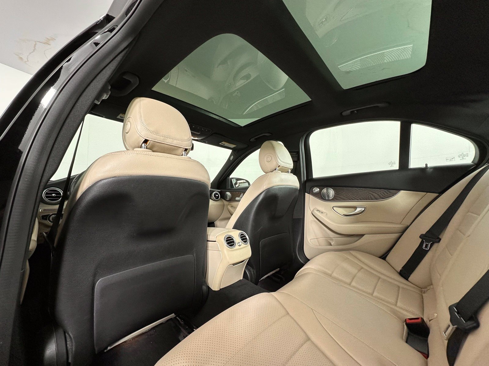 Used 2019 Mercedes-Benz C 300 Sedan image 17
