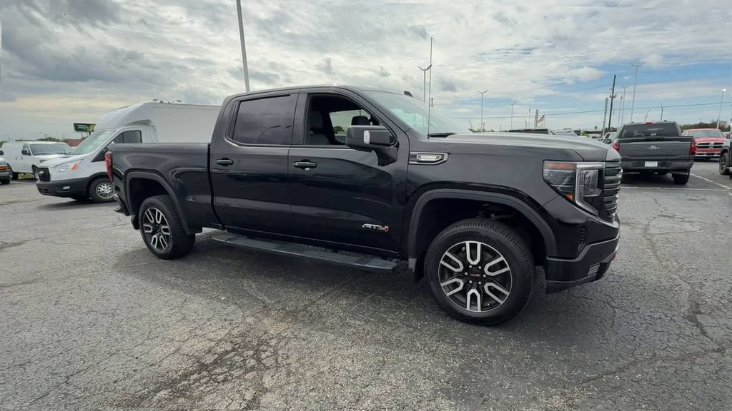 Used 2023 GMC Sierra 1500 AT4 w/ AT4 Preferred Package AWD/4WD image 2