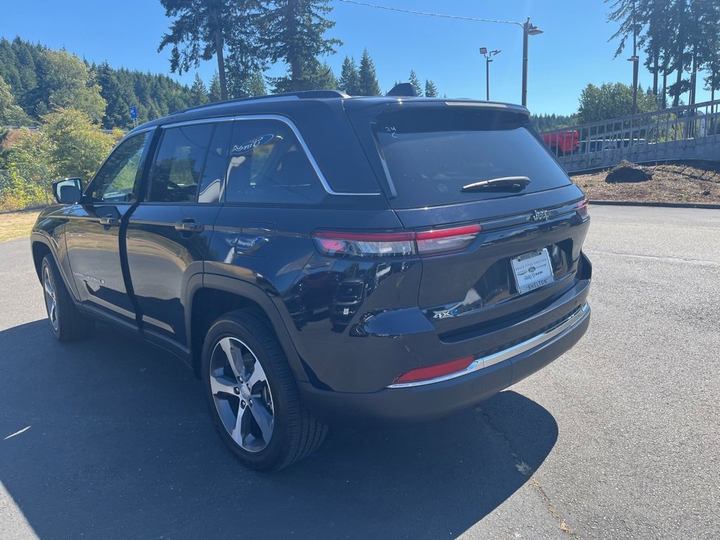 Used 2023 Jeep Grand Cherokee 4WD 4xe image 7