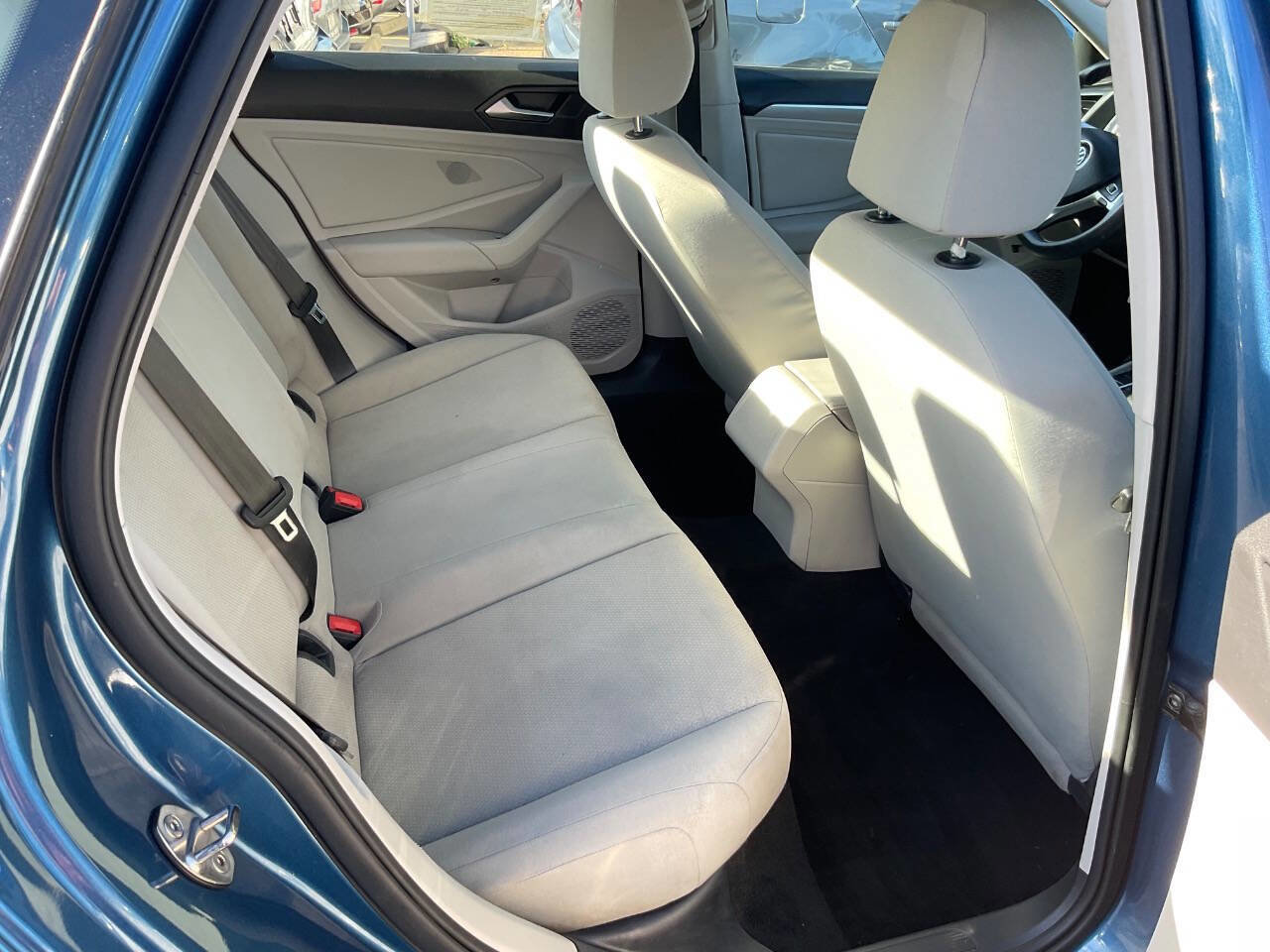 Used 2019 Volkswagen Jetta S image 19