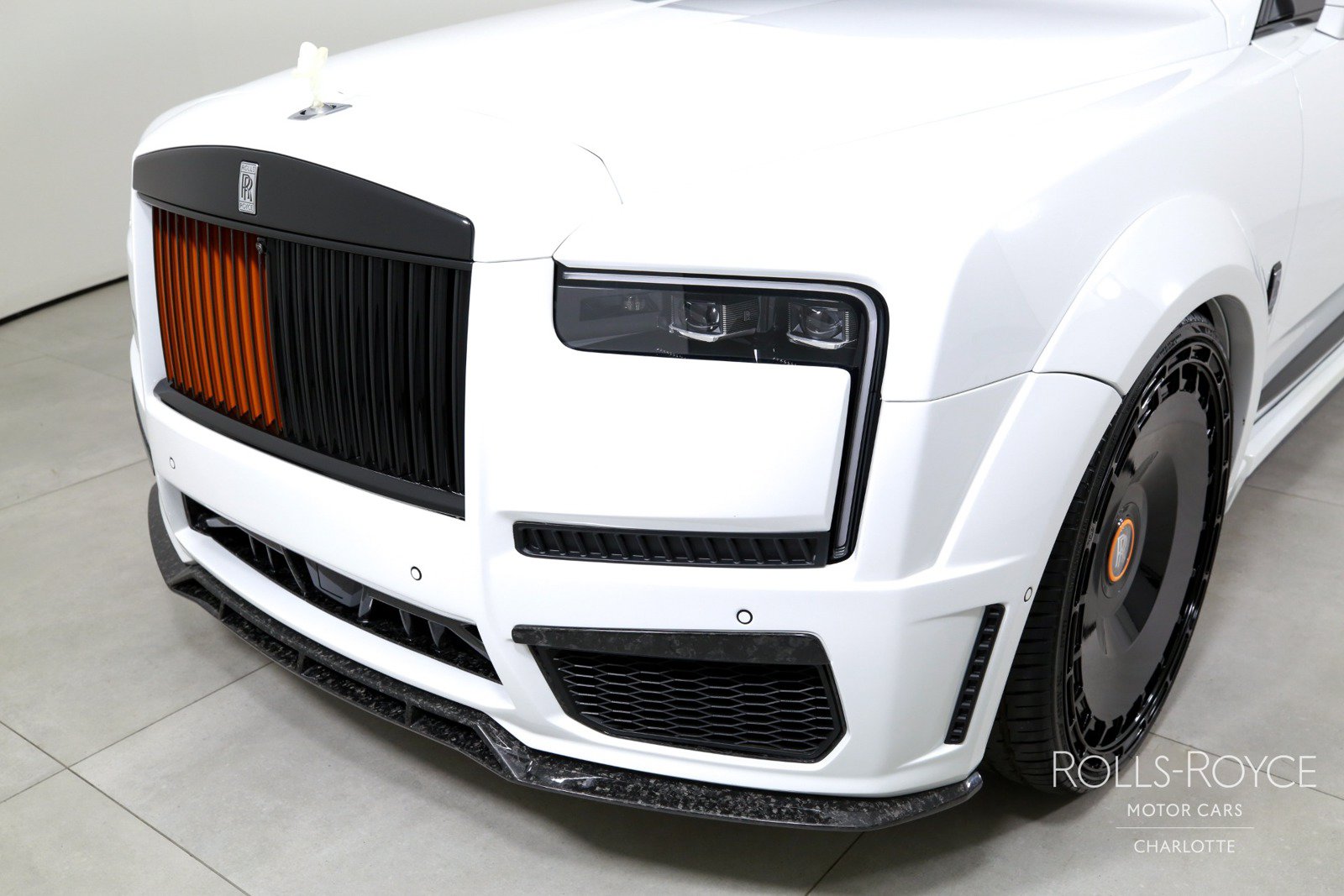 Used 2025 Rolls-Royce Cullinan AWD/4WD image 44