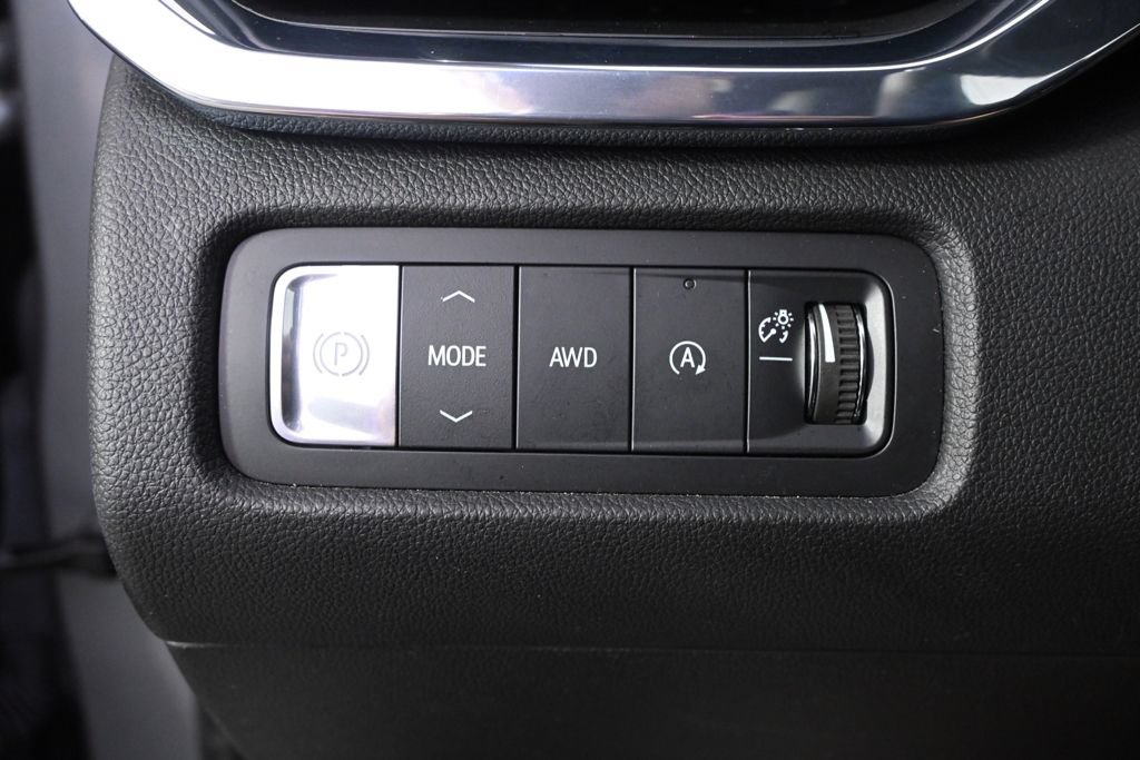 Used 2024 GMC Acadia Denali w/ LPO, Floor Liner Package AWD/4WD image 25