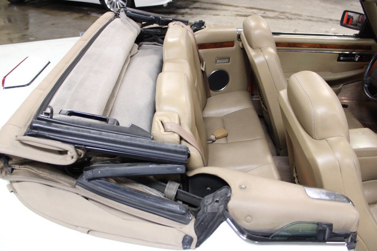 Used 1995 Jaguar XJS 4.0 Convertible image 39