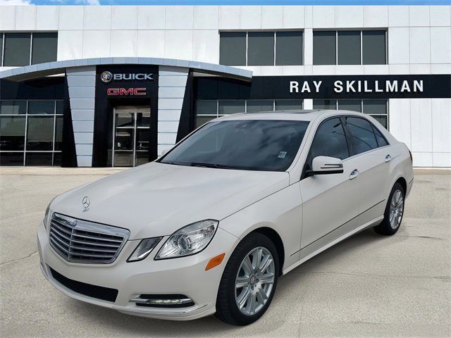 Used 2013 Mercedes-Benz E 350 4MATIC Sedan image 2
