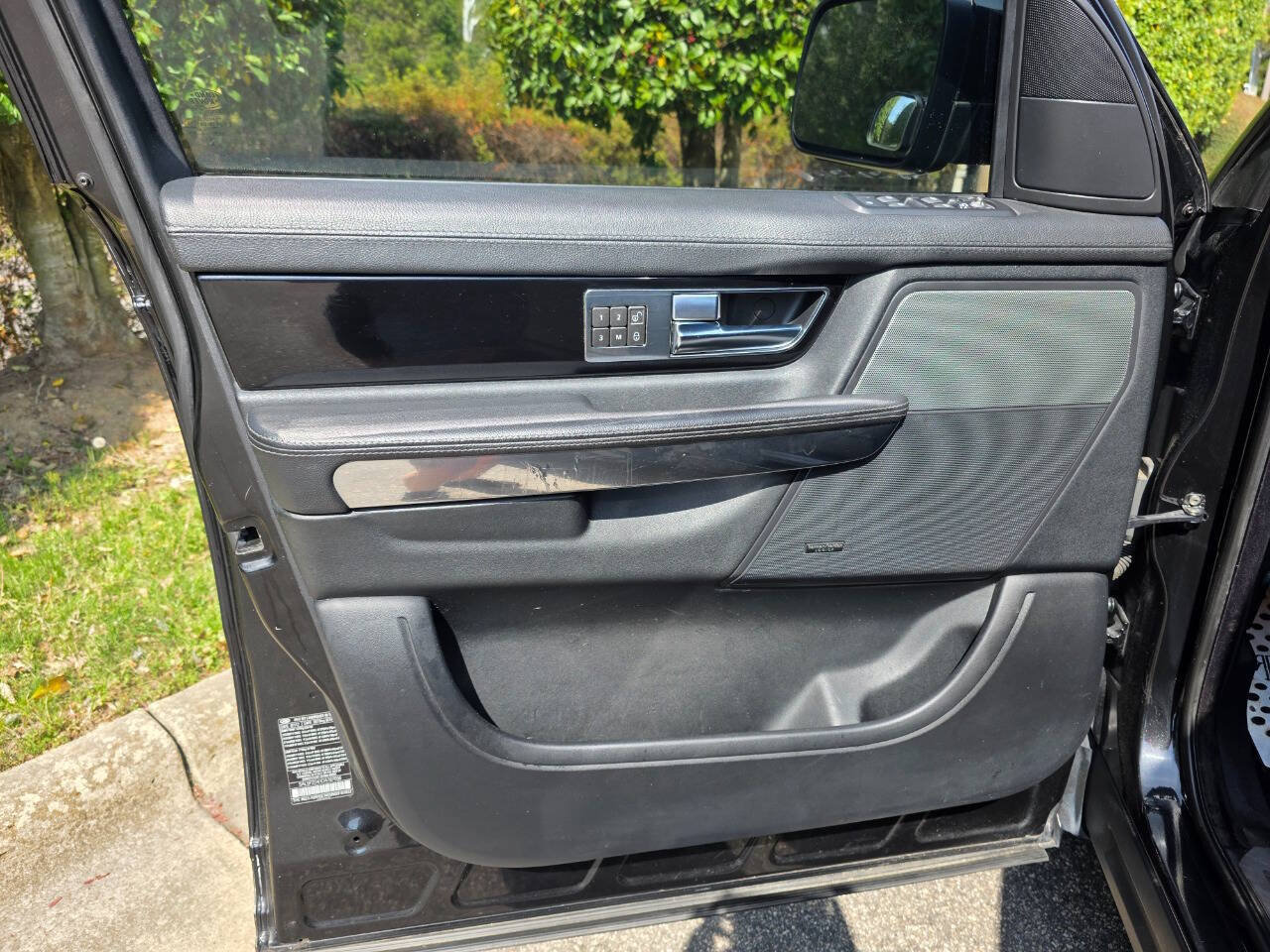 Used 2013 Land Rover Range Rover Sport HSE AWD/4WD image 9