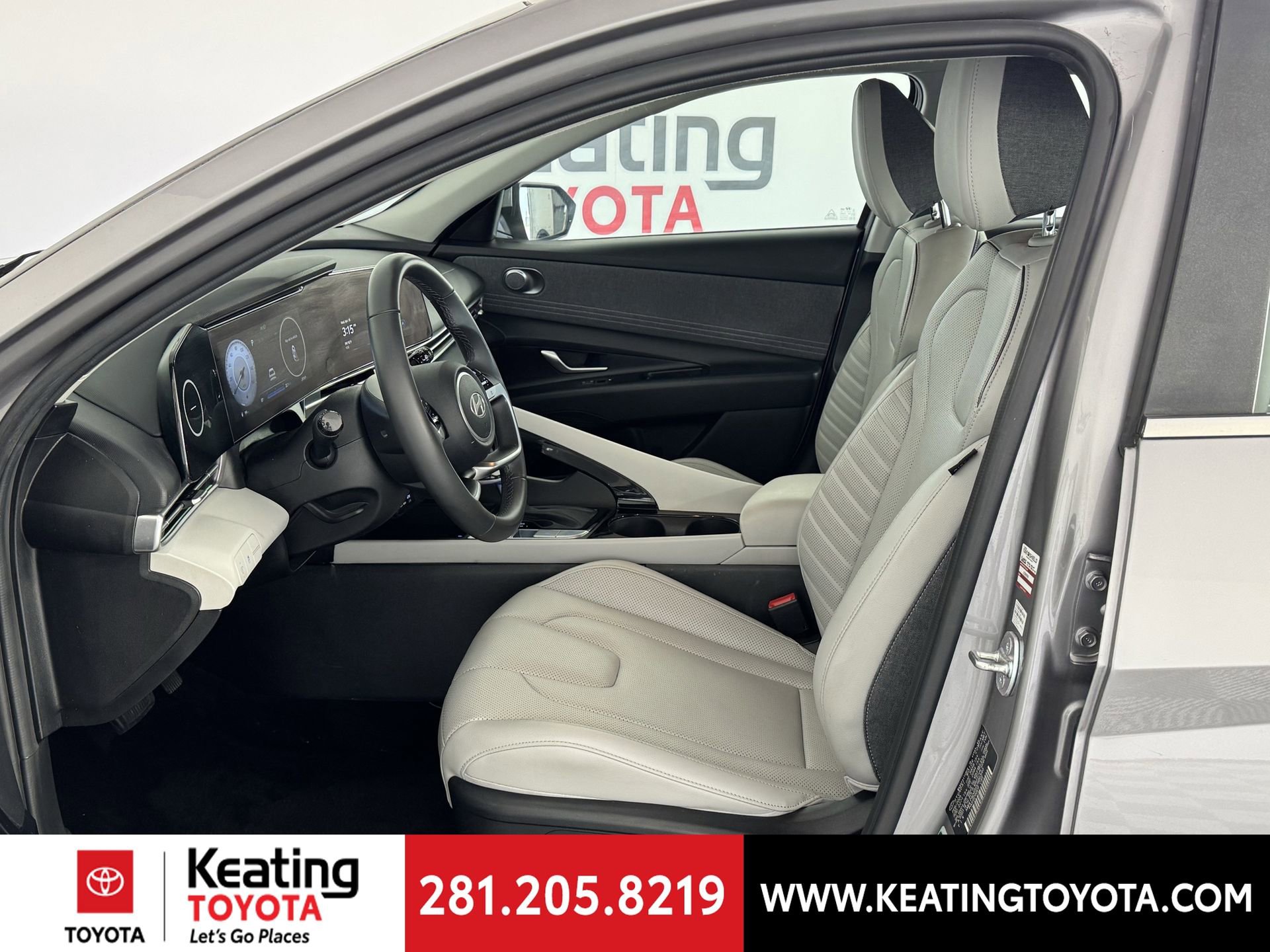 Used 2025 Hyundai Elantra Limited image 14