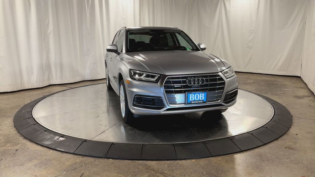 Used 2018 Audi Q5 Prestige w/ Prestige Package image 3