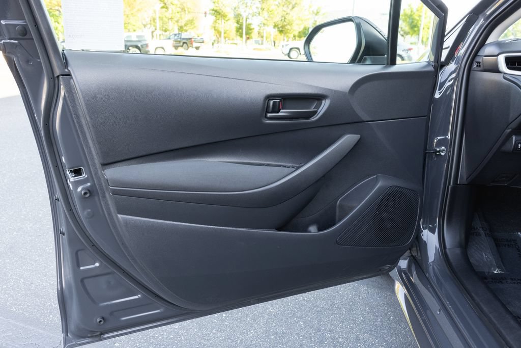 Certified 2025 Toyota Corolla LE w/ Convenience Package FWD image 13