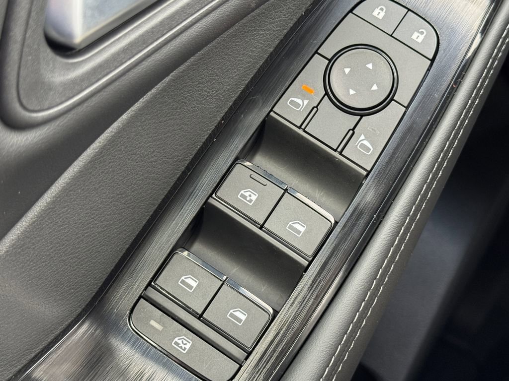 New 2026 Nissan Rogue SV image 10