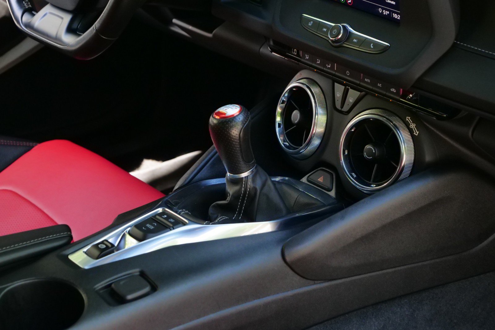 Used 2022 Chevrolet Camaro LT RWD image 35