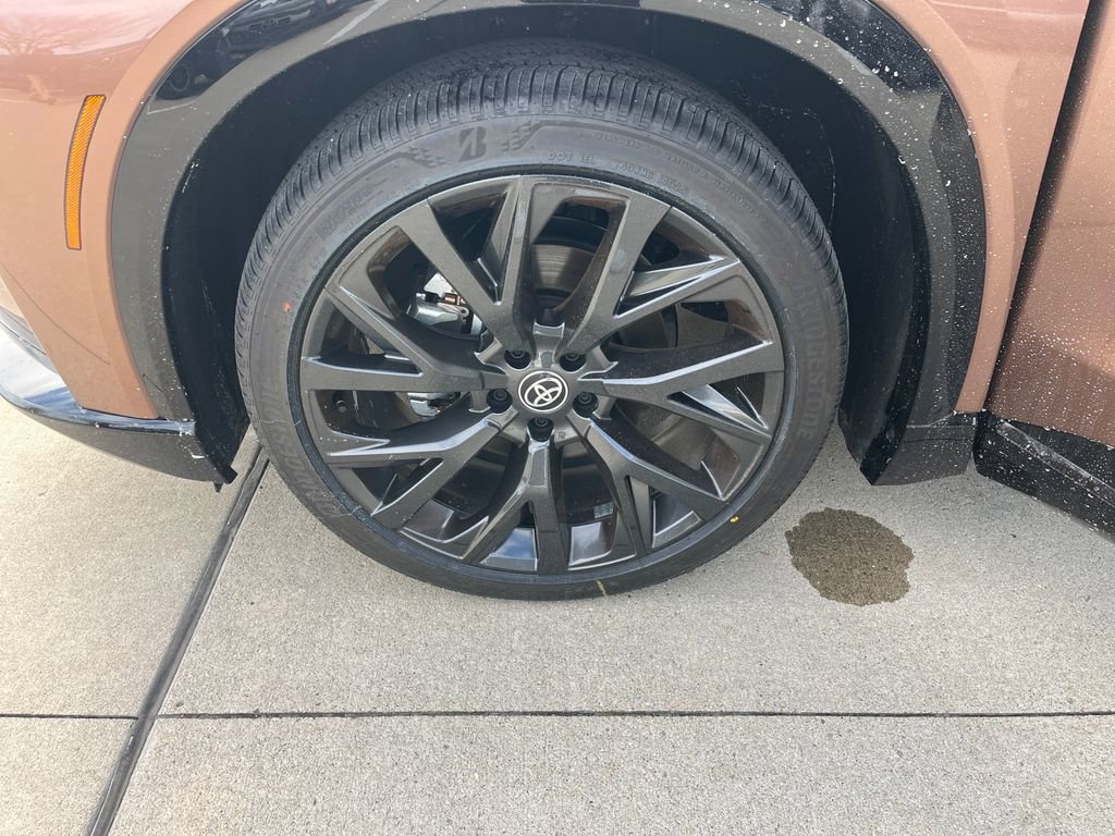 New 2025 Toyota Crown Signia image 27